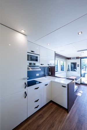 44_overblue_powercat_galley_10