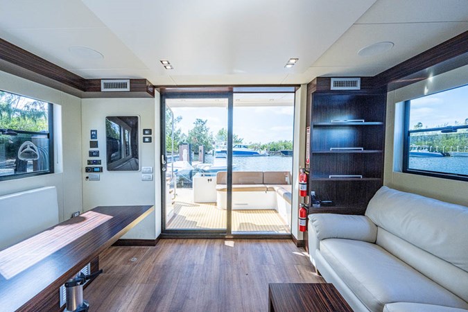 44_overblue_powercat_galley_7