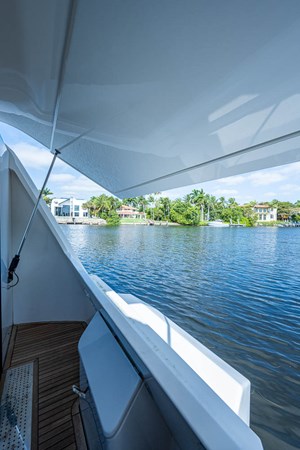 44_overblue_powercat_forward_stateroom_1