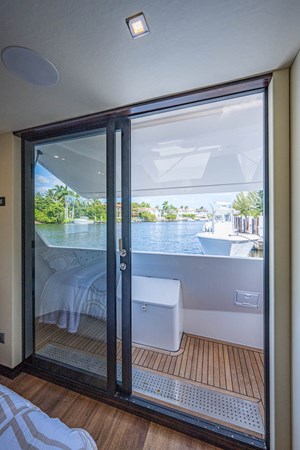 44_overblue_powercat_forward_stateroom_4