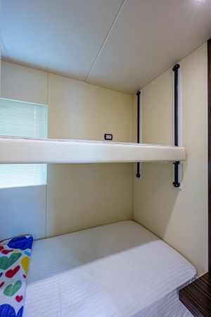 44_overblue_powercat_starboard_guest_stateroom_2