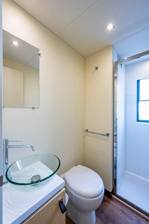 44_overblue_powercat_guest_head_1