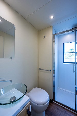 44_overblue_powercat_guest_head_2