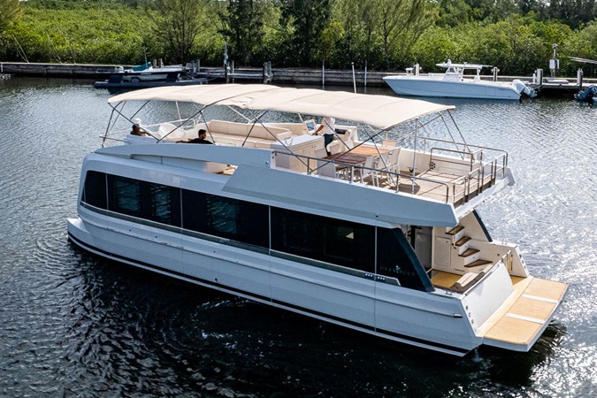 44_overblue_powercat_aerials_5