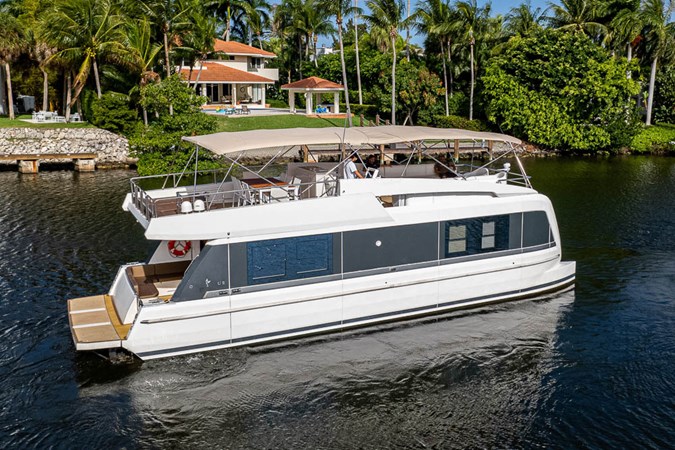 44_overblue_powercat_aerials_2