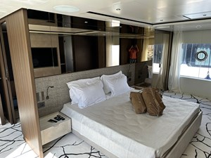 Etoile 41 Etoile 2023 CUSTOM LINE CL 106 Motor Yacht Yacht MLS #306131 41