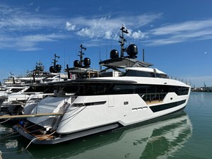 Etoile 42 Etoile 2023 CUSTOM LINE CL 106 Motor Yacht Yacht MLS #306131 42