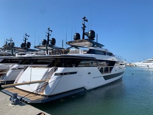 Etoile 54 Etoile 2023 CUSTOM LINE CL 106 Motor Yacht Yacht MLS #306131 54