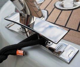 YALLA LIMO 9 Reliant Yachts Limousine