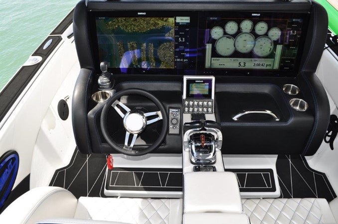 380 Open - Shifter Seat 4