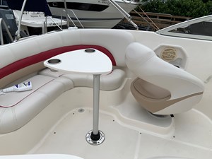 06.cockpit.table