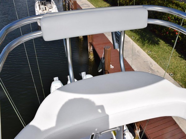   Tower seat with backrest