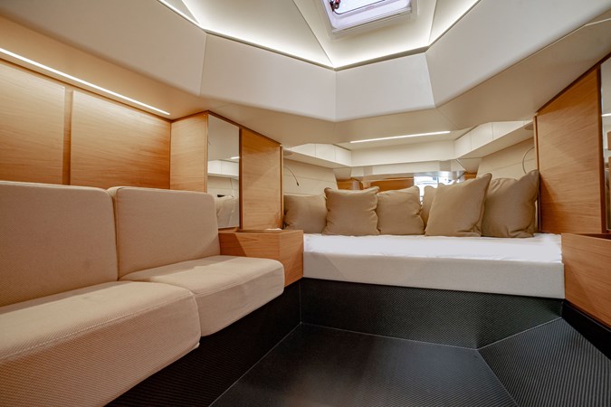 Double Berth Tapers into Forepeak