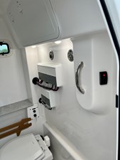 EVERGLADES 295 CENTER CONSOLE 12 B61389 13