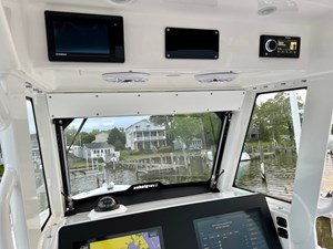 EVERGLADES 295 CENTER CONSOLE 14 B61389 15