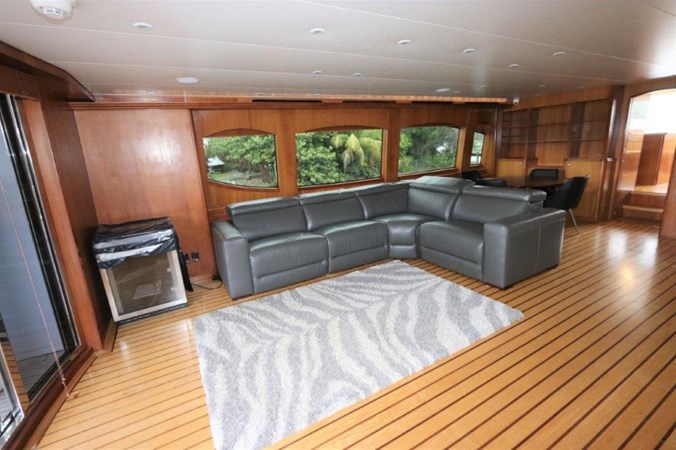 12_2006 80ft Hatteras 80 Motor Yacht