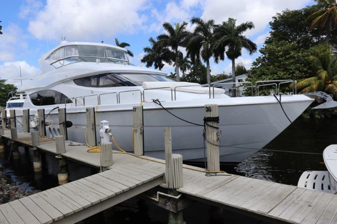 46_2006 80ft Hatteras 80 Motor Yacht
