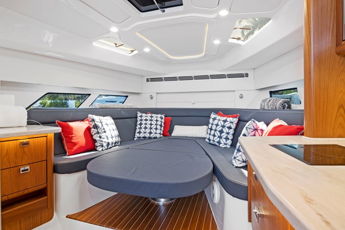 19_2020 47ft Intrepid 477 Evolution