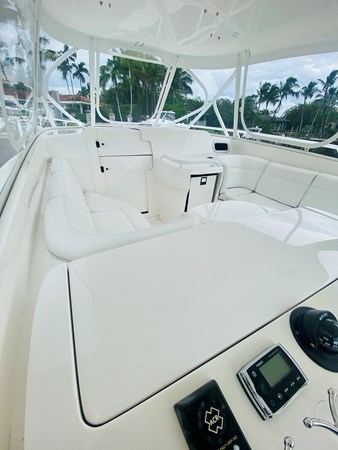 28_2008 39ft Intrepid 390 Sport Yacht