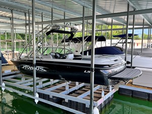 2005 Moomba Mobius LSV 1 IMG_3736