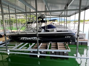 2005 Moomba Mobius LSV 2 IMG_3737