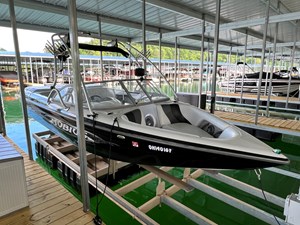 2005 Moomba Mobius LSV 5 IMG_3741