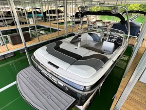 2005 Moomba Mobius LSV 8 IMG_3748
