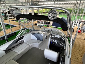 2005 Moomba Mobius LSV 42 IMG_3782