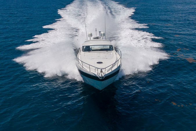2005 PERSHING 50 - Bow Running