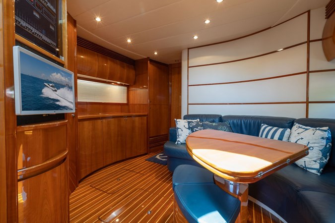 2005 PERSHING 50 - Salon TV