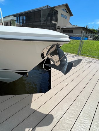 12_2013 37ft Boston Whaler 370 Outrage