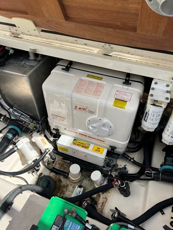 16_2013 37ft Boston Whaler 370 Outrage