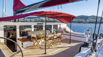 TAJ YACHT