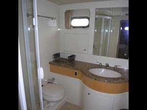 BALOZI 25 Aft Head