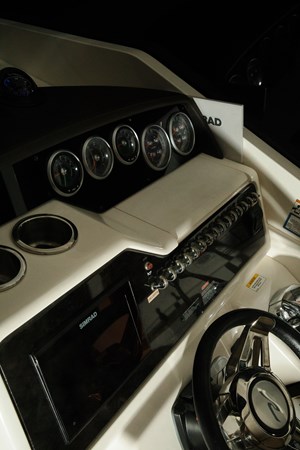 22_2019 35ft Sea Ray 350 Coupe NADA MAS