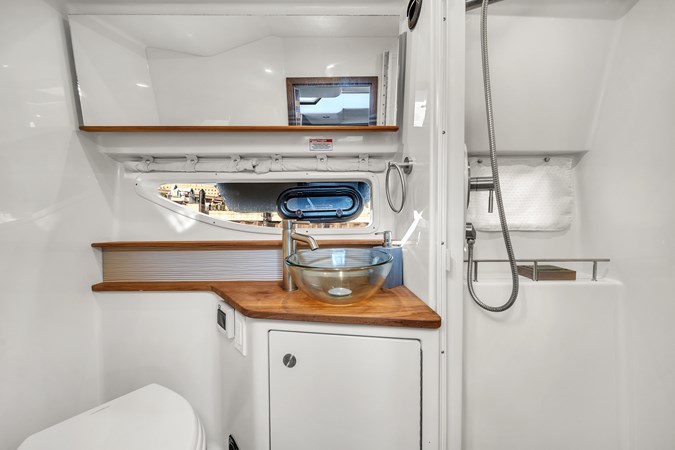 31_2019 35ft Sea Ray 350 Coupe