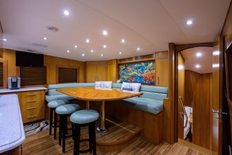 IRISH EI'S 19 Dinette