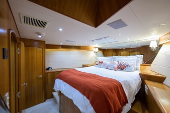 IRISH EI'S 32 Forward Stateroom