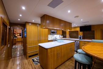 IRISH EI'S 15 Galley