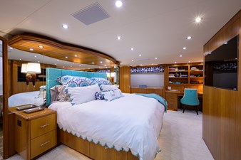 IRISH EI'S 25 Master Stateroom
