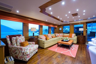 IRISH EI'S 8 Salon