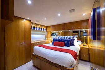 IRISH EI'S 40 Guest Stateroom - Starboard