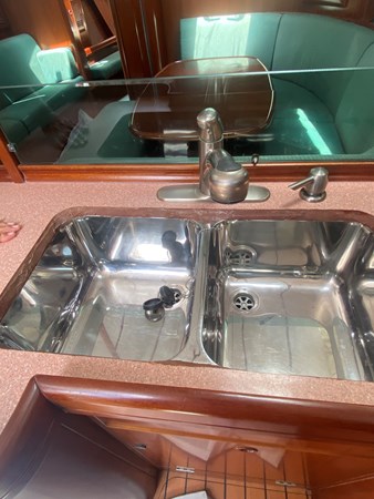 28_2004 47ft Beneteau 473 sloop