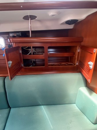 37_2004 47ft Beneteau 473 sloop