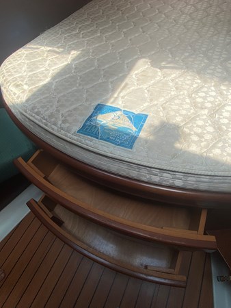 44_2004 47ft Beneteau 473 sloop