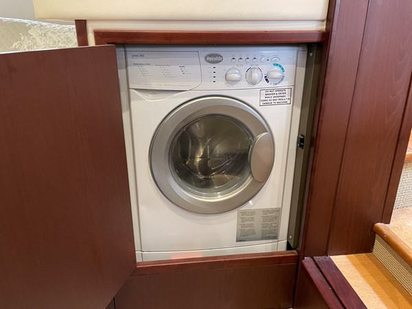 35_2014 54ft Sea Ray Sundancer BRIGG SEA