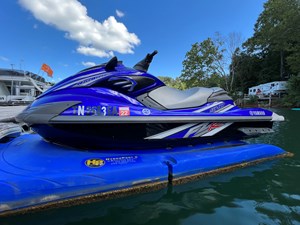 2009 Yamaha Waverunner FZR 33 IMG_6552