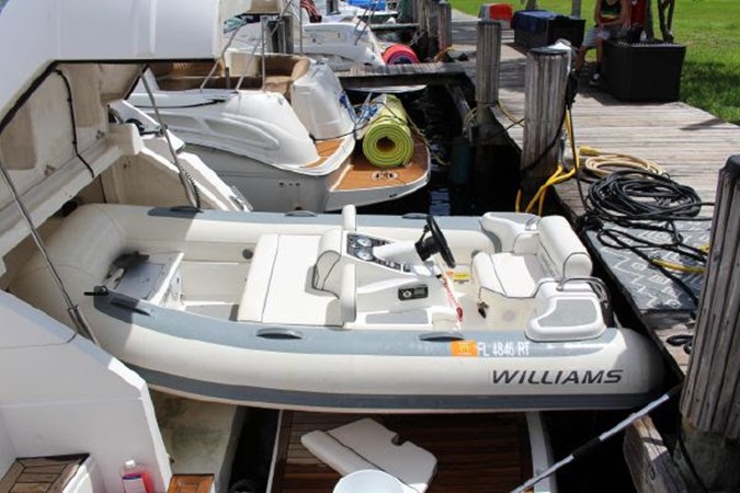 37_2013 48ft Sunseeker Portofino SHARED CUSTODY