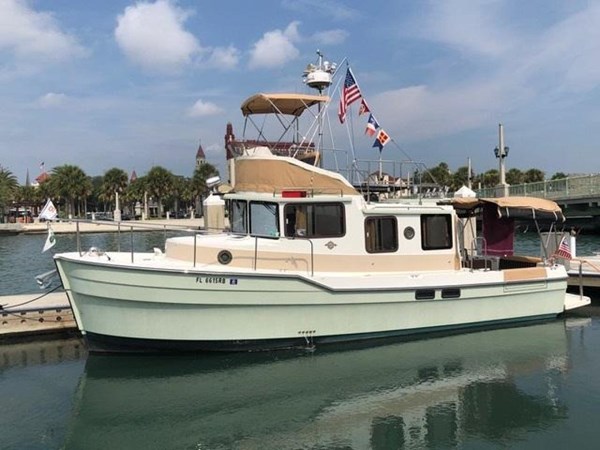 Radio Active Trawler Yacht RANGER TUGS 31' 2014 | YATCO
