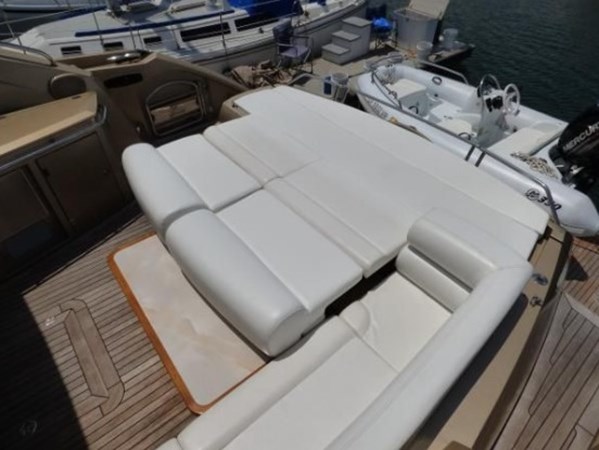 15_2007 62ft Sunseeker Predator Z
